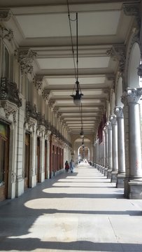 Portici di Via Sacchi Torino