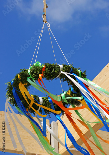 "Richtfest, Richtkranz, Tradition beim Neubau, Deutschland" Stockfotos
