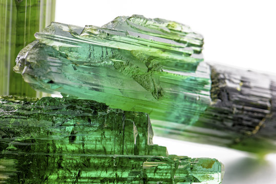 Cristal de turmalina bruta