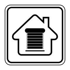 Logo maison et volet roulant.