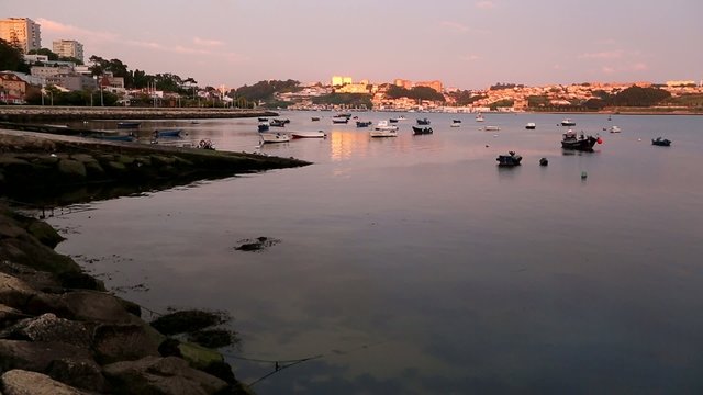 Place of confluence of the Douro river in the Atlantic ocean.
