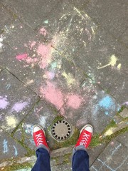 Bunte Kreide auf dem Boden