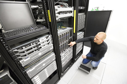 It consultant monitors servers in datacenter