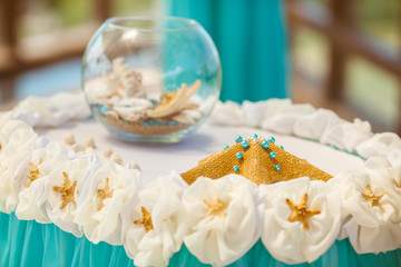 wedding arch deacoration tropical style