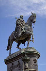 Fototapeta na wymiar König Johann von Sachsen, Statue auf dem Theaterplatz vor der Semperoper in Dresden