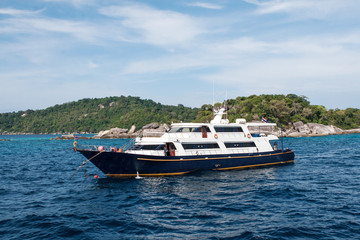 Fototapeta na wymiar Scuba diving boat on the Similan islands, Thailand, Phuket.