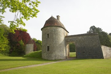 Fototapeta na wymiar Château et village de Ray sur Saône en Franche Comté France