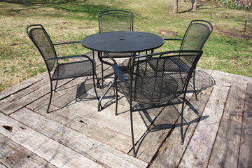 椅子とテーブル