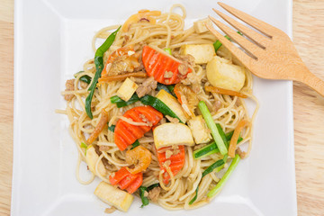 Stir-fried noodles, Chinese style