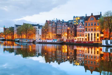 Gardinen Nachtansicht der Stadt Amsterdam, Niederlande © andreykr