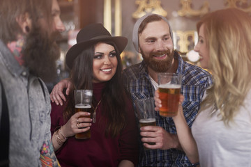 Well-deserved leisure time with friends after a long day