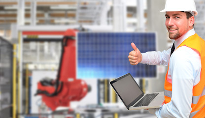 Ingenieur in d. Solarzellenherstellung // solar panel factory 