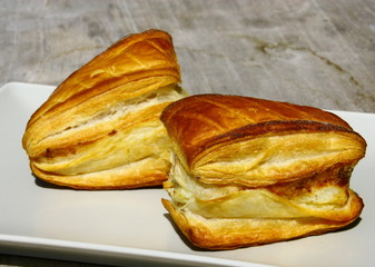 friand cuit au fromage,entrée chaude