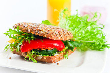 sandwich with grilled vegetables