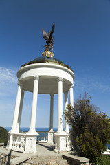 Arbor with columns