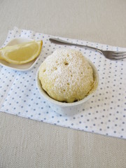 Zitronen Mug Cake aus der Mikrowelle