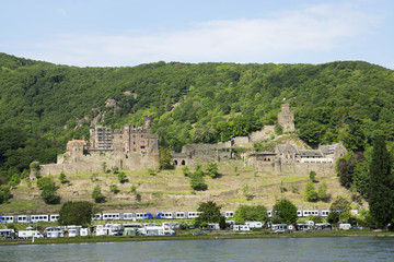 Fototapeta na wymiar Burg Reichenstein bei Trechtingshausen am Rhein, Deutschland