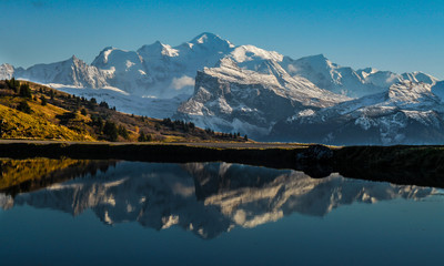 Reflet du Mont-Blanc - obrazy, fototapety, plakaty