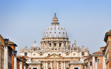 Fototapeta na wymiar View of St Peter's Basilica in Rome