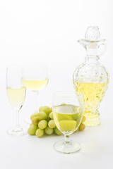 white wine and grapes