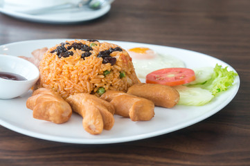  fire rice on wood table