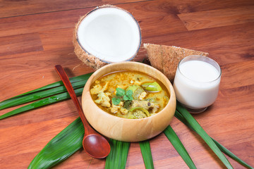 Green pork Curry and Coconut