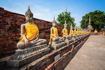 Fototapeta na wymiar Statue of Buddha