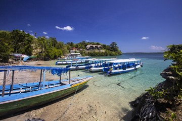 Obraz premium boats on the shore,Nusa Penida in Indonesia