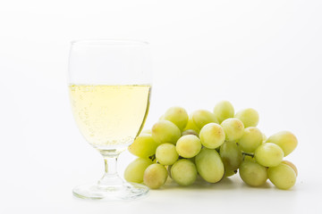 white wine and grapes