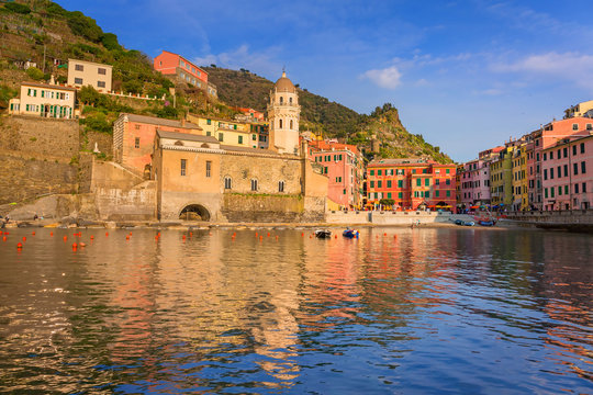 Vernazza town on the coast of Ligurian Sea, Italy