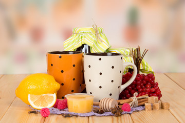 Lemon and cups of tea