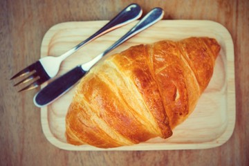 Croissant French toast is a popular place to eat Europeans.