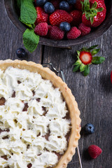 Obraz na płótnie Canvas Homemade tart with fresh berries summer fruit