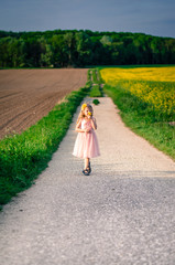 Fototapeta premium girl walking