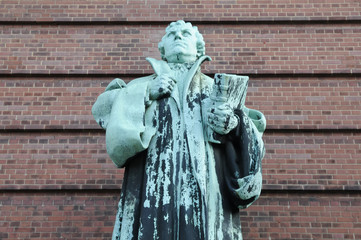 Obraz premium Martin Luther, Reformator, Monument, Sankt Michaelis, Hamburg, D