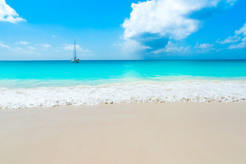 Fototapeta na wymiar Paradise beach on island - Beach Georgette, Seychelles