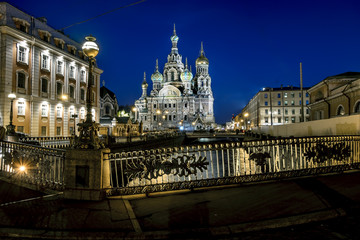 Fototapeta na wymiar View of the Church of the Savior on blood in St. Petersburg