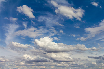 Fototapeta premium Afternoon clouds drift