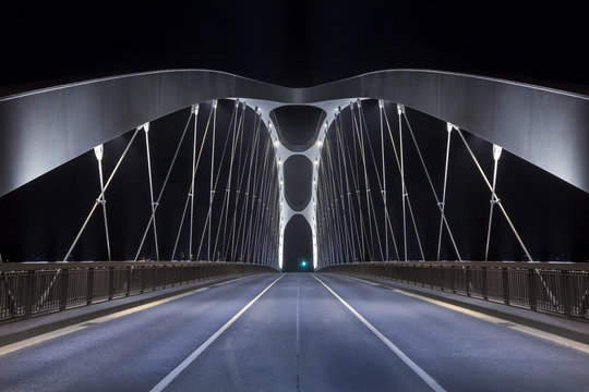 Fototapeta Modern Bridge at night