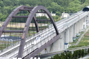 Foto auf Leinwand 時速500kmで走行する　リニア中央新幹線　L0系 © oka
