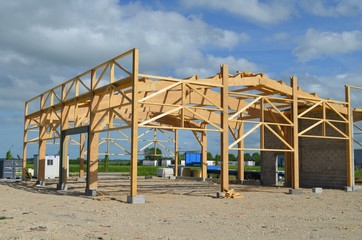 B&acirc;timent industriel en construction.