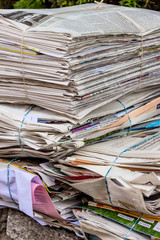 Stapel Altpapier. Alte Zeitungen