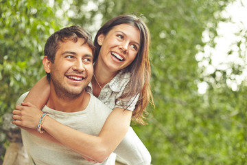 Naklejka premium Couple in park