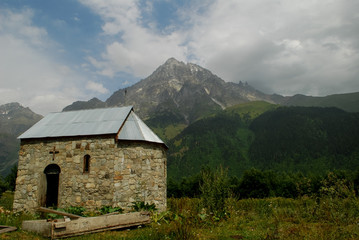 Obraz premium Churche in mountains. The north kaukazus.