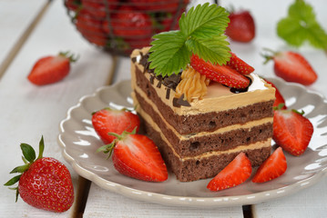 Chocolate cake with strawberries