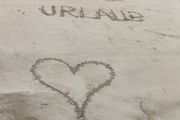 herzen im sand