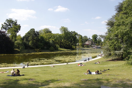 "Bois De Boulogne" Bilder – Durchsuchen 942 Archivfotos, Vektorgrafiken ...