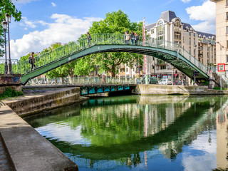 Fototapeta premium Canal Saint-Martin à Paris