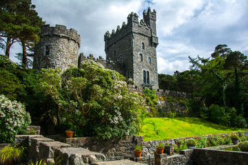 Glenveagh Castle in glenveagh nationalpark - obrazy, fototapety, plakaty