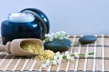 Flowers in a bowl color of brown with cream for SPA